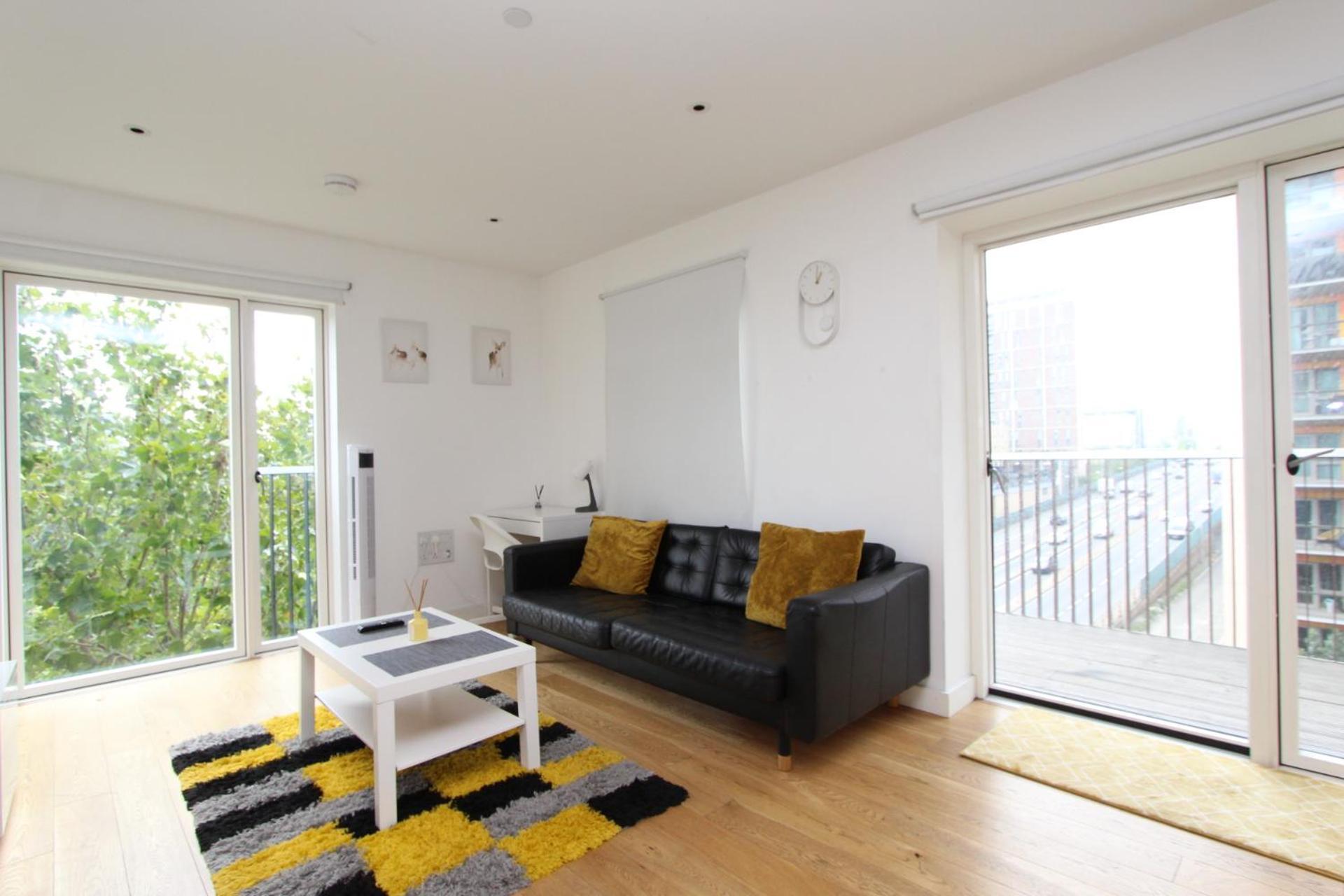 Spacious & Modern 1 Bedroom Close To Station In E16 London Eksteriør billede